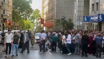 İstanbul'un en lüks semtinde dikkat çeken ''Suriyeli'' kuyruğu