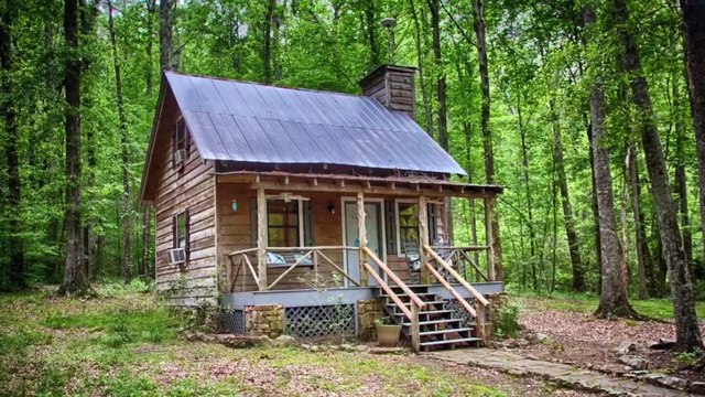 Cute Rustic Whippoorwill Creek Ranch Cabin on 150 Acres of Beautiful Scenery
