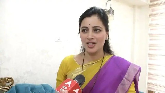 Navneet Rana : महाराष्ट्रात राष्ट्रपती राजवट लागू करा, नवनीत राणा यांची मागणी