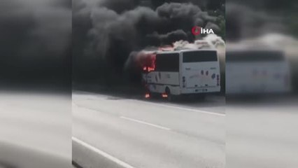 D-100'de korku dolu anlar: Seyir halindeki işçi servisi alev topuna döndü