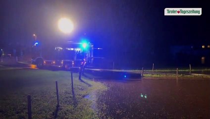 Starkregen im Unterland: Muren blockieren Straßen in Buch und Hochfilzen 🌧️