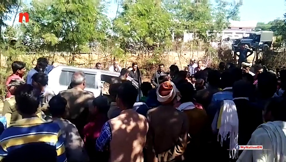 हाईवे को छोड़ घर में घुसी तेज रफ्तार कार, दो मासूमों की मौत