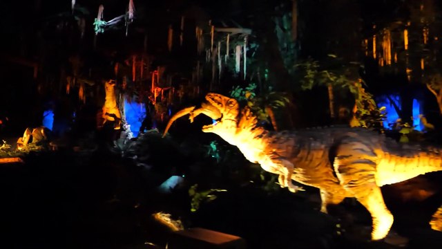 Dinosaur Dark Ride (Disney's Animal Kingdom Theme Park - Orlando, Florida) - 4k Dark Ride POV Experience