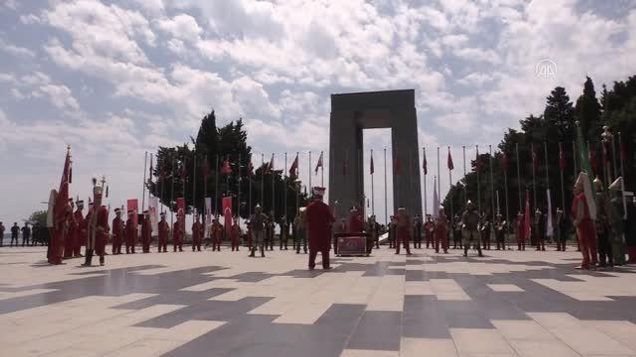 Son dakika haber... ÇANAKKALE - Jandarma Genel Komutanlığı Mehteran Birliği, Şehitler Abidesi'nde konser verdi