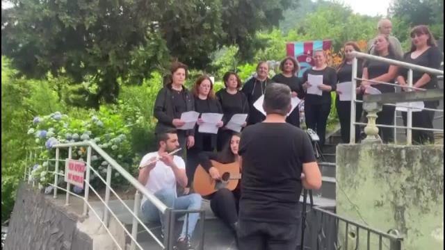 Şair Ceketli Çocuk Kazım Koyuncu, Mezarı Başında Anıldı. Çervatoğlu: Sen Faşizme Karşı Türkülerinle Mücadele Ettin, Biz Sokakta Mücadele Edemedik