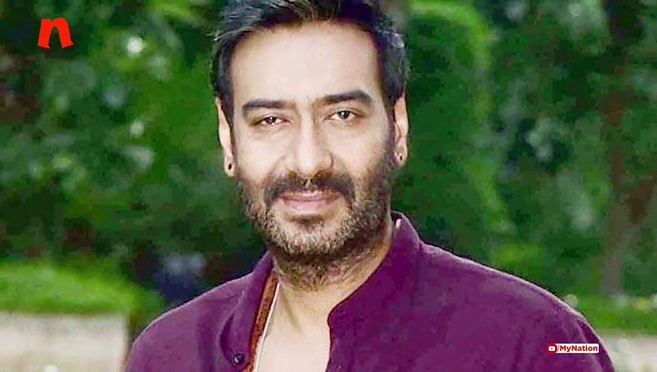 Filmy Trends: From Shah Rukh Khan's viral selfie to Zoya Akhtar's unique B-day wish