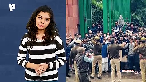 Fact Check | ABVP Member Pose As Delhi Cop During CAA Protest?