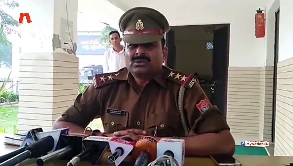 बंदरों ने की पुलिसवालों की जमकर धुनाई