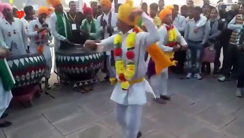 देखिए सुंदर बंचारी नाच, संस्कृति को संजोया जा रहा है किताबों में