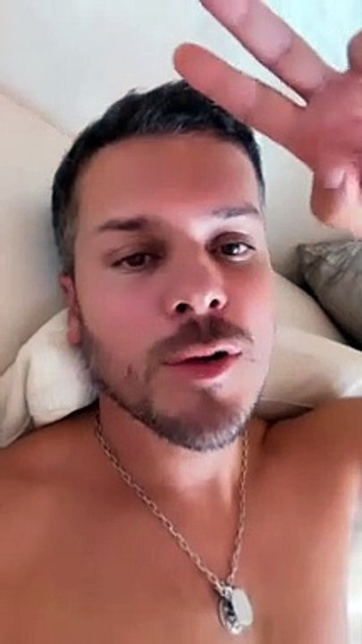 Mickael Carreira mostra-se super feliz ao ver filha a cantar o seu novo tema.