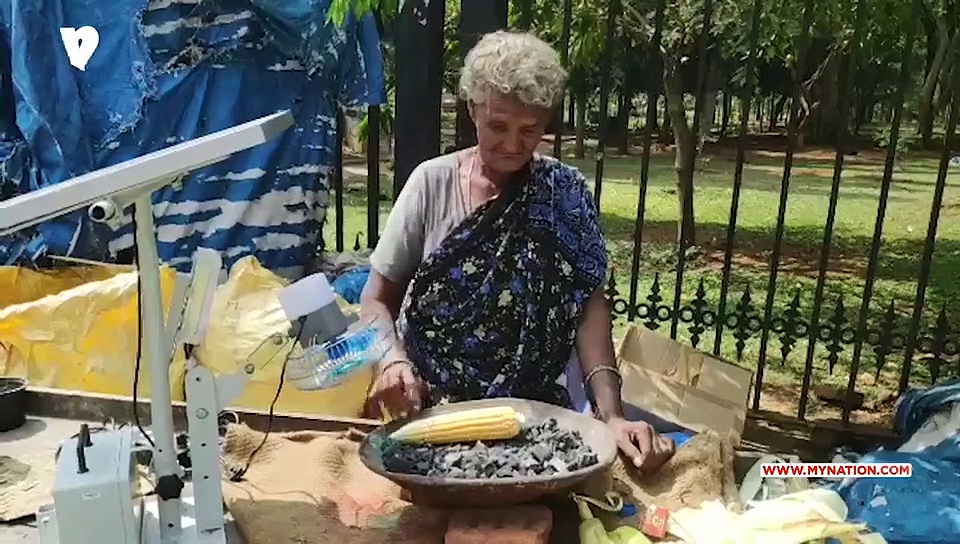 Tech makes life easy: Bengaluru’s 80-year-old corn seller gets solar-powered DC fan