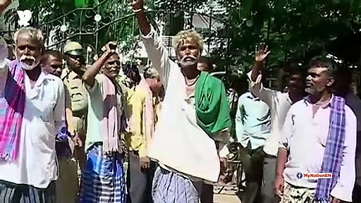 Drunkards warn deputy commissioner against closing liquor shop