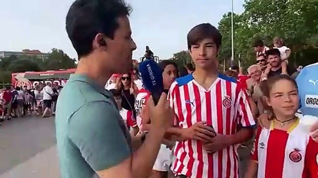 Un bético en las celebraciones del Girona CF y el Básquet Girona
