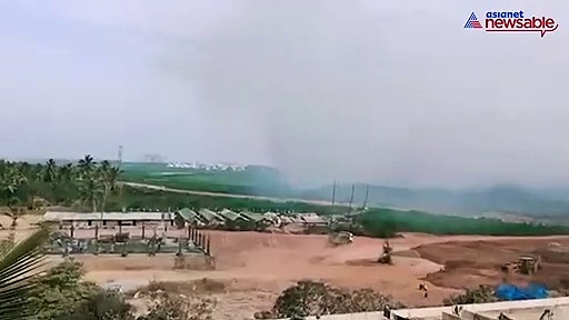 Varthur Lake catches fire, smoke engulfs neighbouring houses