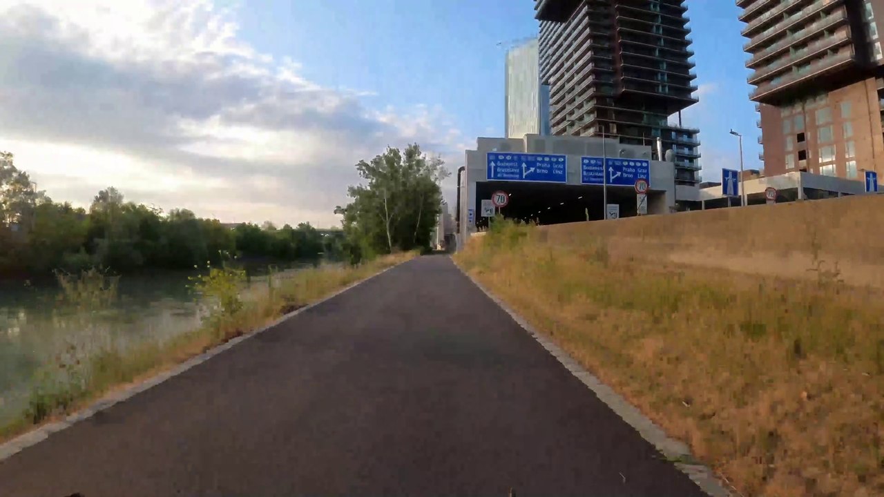 Wien am Rad: Donaukanalradweg - Ostautobahn frühmorgens
