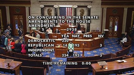 Biden firma la ley que regula las armas de fuego