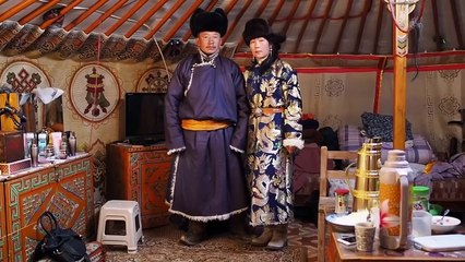 NAMASTE HIMALAYA WIE EIN DORF IN NEPAL UNS DIE WELT ÖFFNETE Film