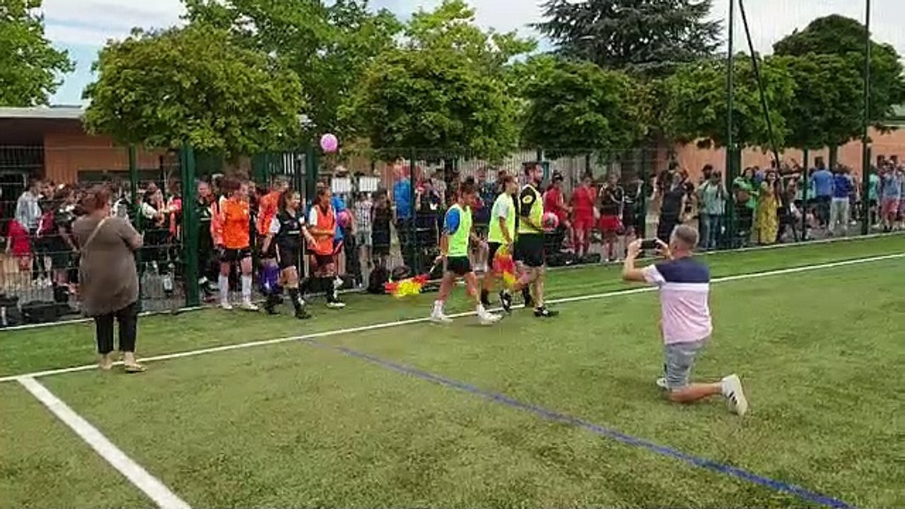 Entrée des finalistes du tournoi U15