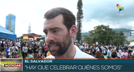 Múltiples ciudadanos salvadoreños abundan las calles en defensa de comunidad LGBT+