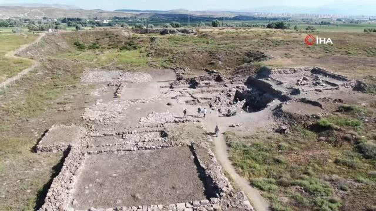 Anadolu'nun 6 bin yıllık tarihinin çıkarıldığı Kültepe'de kazı çalışmaları başladı