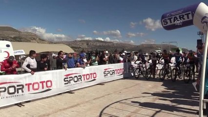 "Uluslararası Levent Vadisi Dağ Bisiklet Yarışı" başladı