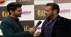 Bollywood Celebs stuns at Green Carpet of IIFA Awards 2022 | Hot News