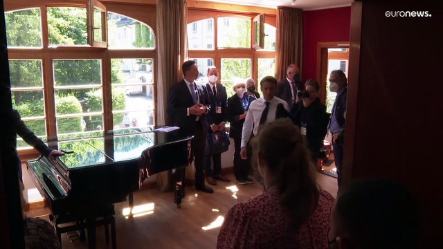 جونسون محذرا ماكرون: أي حل تفاوضي في أوكرانيا سيطيل انعدام الاستقرار العالمي