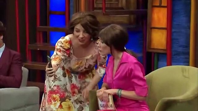 Güldür Güldür’de ‘dış güçler’ skeci! “Başladı yalan makinesi yine”