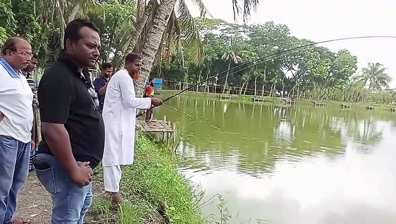 fish hunting | catla fishing videos | hunting and fishing by village pond