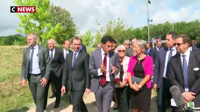 Macron «confirme» sa confiance à Borne et la charge de mener de nouvelles consultations pour former un «gouvernement d'action»