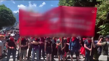 Almanya'da yüzlerce kişi G7 Zirvesi'ne karşı gösteri yaptı