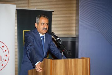 Bakan Özer: "1 milyon gencimizi meslek eğitim merkezleriyle buluşturacağız"