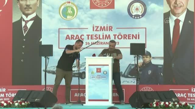 İçişleri Bakanı Soylu, İzmir'de emniyete yeni araçların teslim törenine katıldı Açıklaması