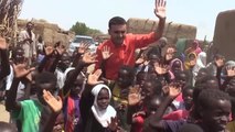 Şef Burak Özdemir, Sudan'da çocuklar için yemek yaptı