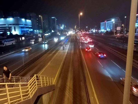 İBB'nin metrobüs hattındaki Beyaz Yol çalışması başladı