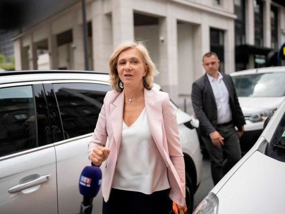 “Vos blagues à deux balles”, “vous n’êtes pas invité à mon anniversaire” : Valérie Pécresse s’en prend à Bertrand Chameroy dans