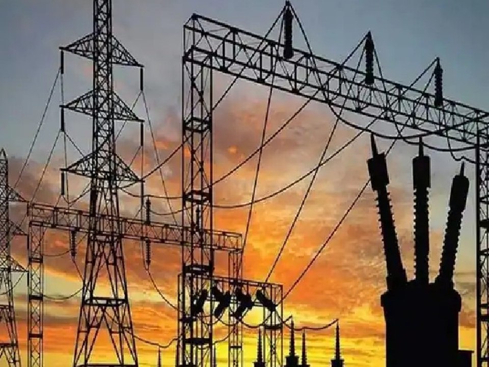 UP: बिजली को लेकर जोर का झटका! जुलाई में हो सकता है बिजली की नई दरों का एलान