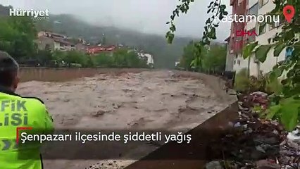 Batı Karadeniz'de alarm! İnebolu'da köprünün yıkılma anı kamerada