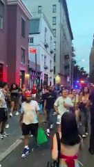 EUA. Pessoas confundem fogo de artifício com disparos e entram em pânico