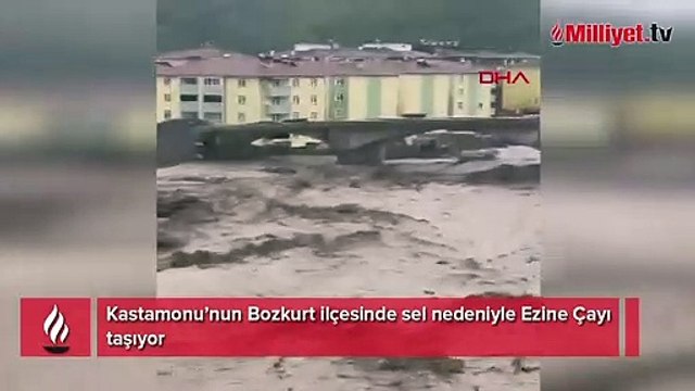 Bozkurt'ta sel nedeniyle Ezine Çayı taşıyor
