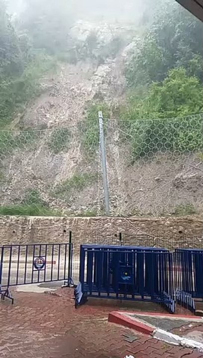 Terminalde büyük tehlike: Yine heyelan geldi
