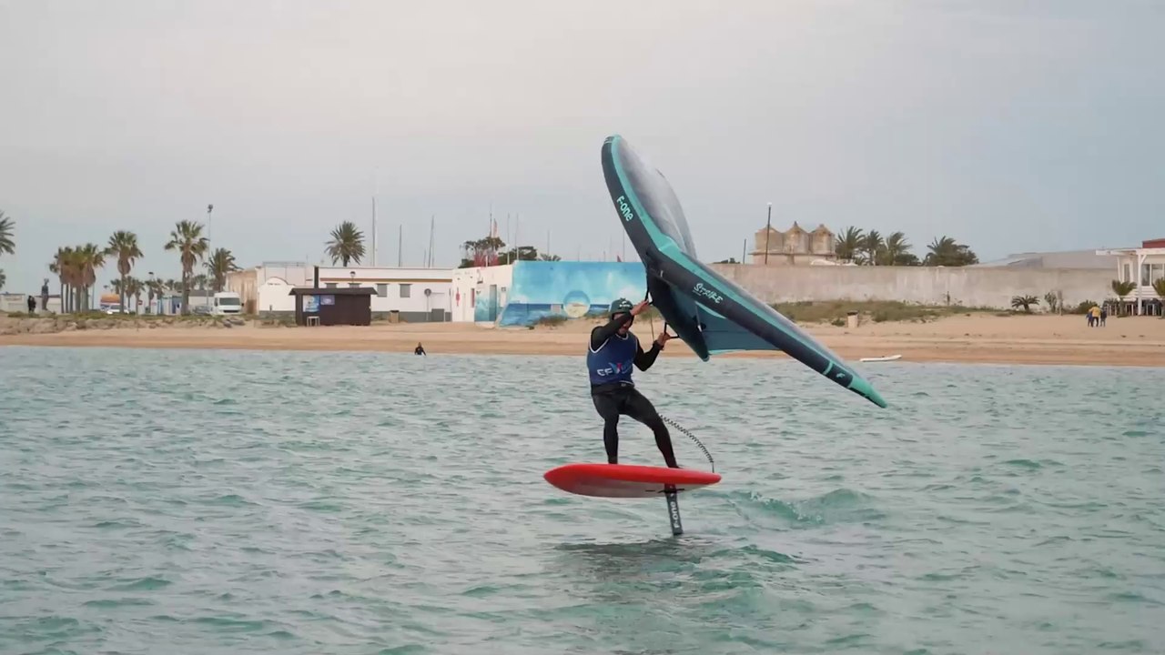 Fédération Française de Voile 2022 : Tuto Wingfoil  Réaliser de jolies courbes