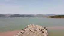 Kuraklıktan etkilenen Almus Baraj Gölü'nde su seviyesi artıyor