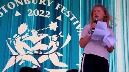 Greta Thunberg faz intervenção surpresa no Glastonbury