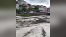 Kastamonu'da Sel: Yollar Sular Altında Kaldı, Köprüler Zarar Gördü