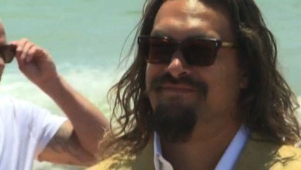 Jason Momoa "Aquaman" coi giovani alla Conferenza Onu su oceani