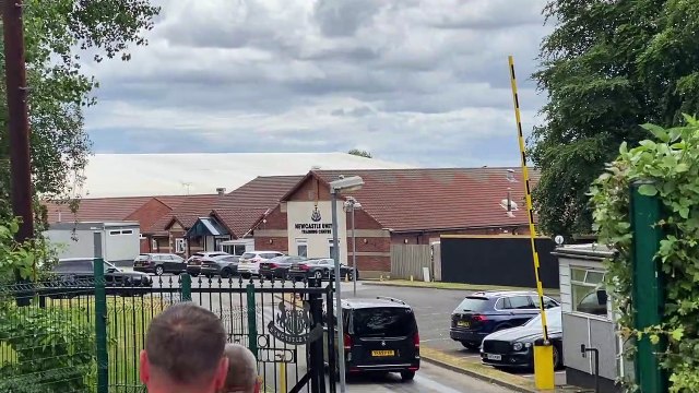 Sven Botman arrives at Newcastle United training ground ahead of Lille move