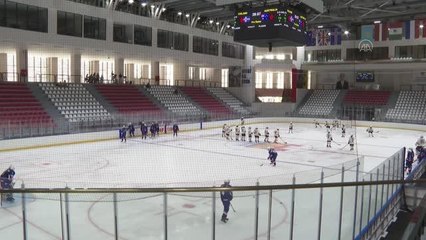 2022 IIHF Buz Hokeyi 18 Yaş Altı Kadınlar Dünya Şampiyonası başladı