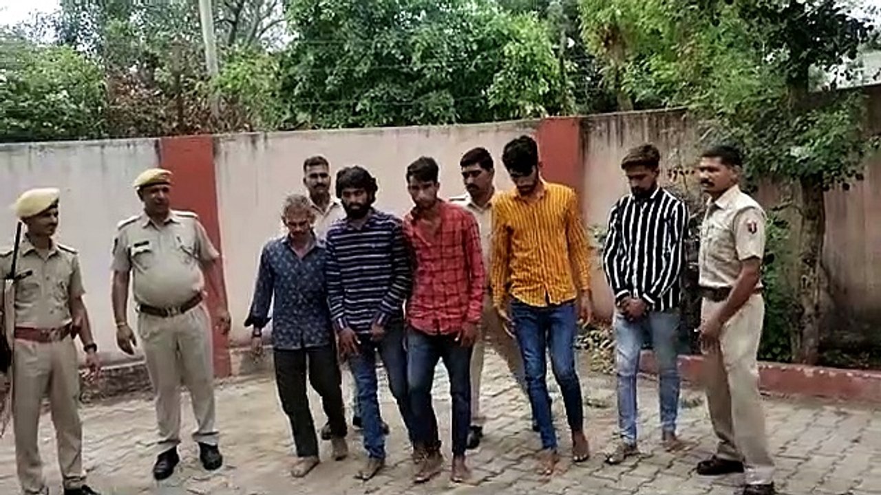40 किलो डोडा चूरा जब्त, 5 आरोपियों को किया गिरफ...