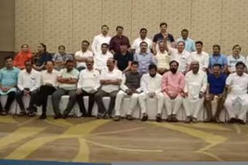 आखिर किस शुभ मुहूर्त में गुवाहाटी से मुंबई आएंगे बागी विधायक ? | Maharashtra Politics